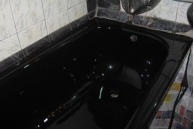 Покраска ванны в черным акрилом Шунгит